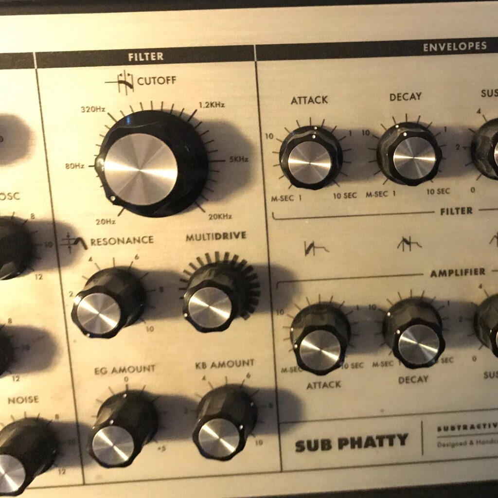 moog-sub-phatty-sq