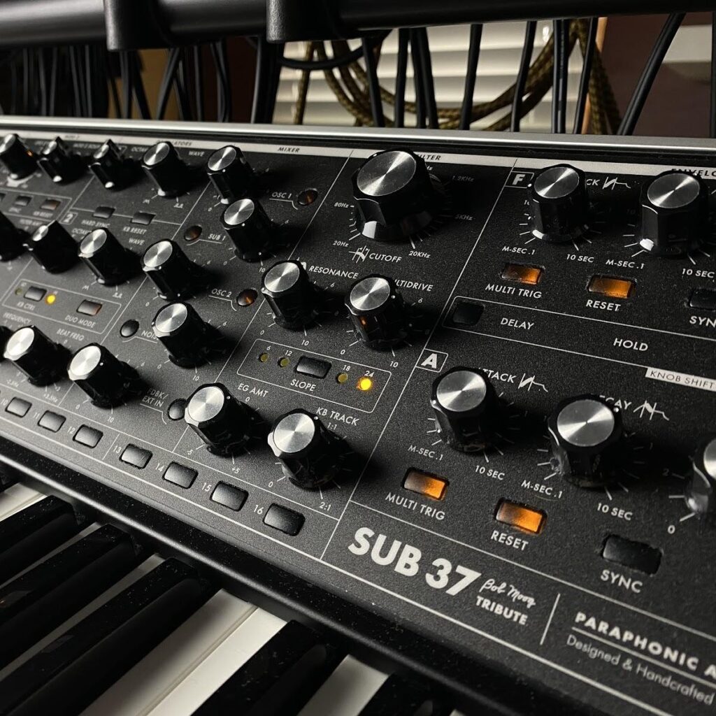 moog-sub37