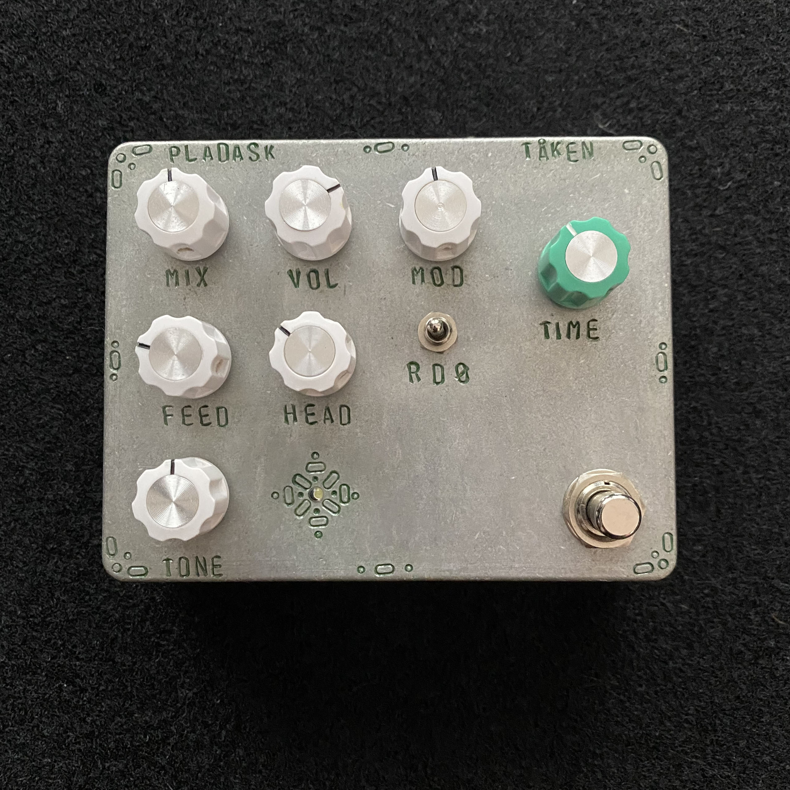 Pladask Elektrisk Tåken delay pedal